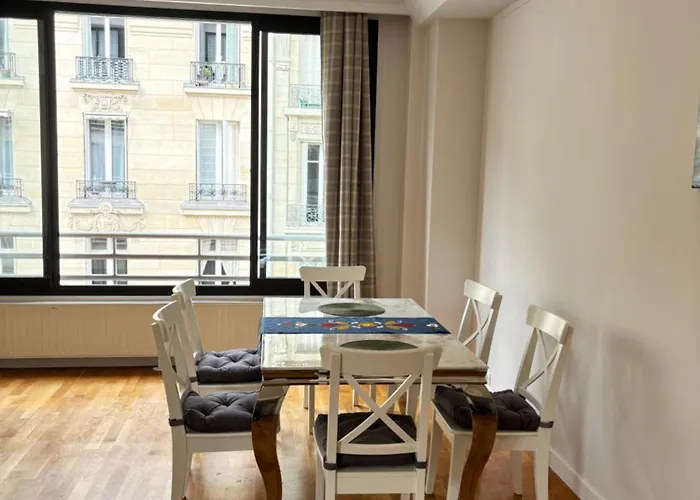 Room Iena Boissiere